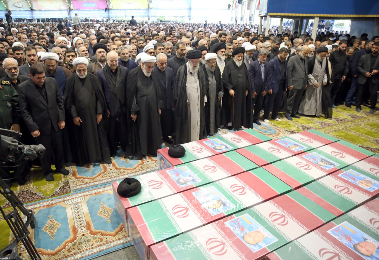 لتقديم العزاء بوفاة الرئيس الإيراني