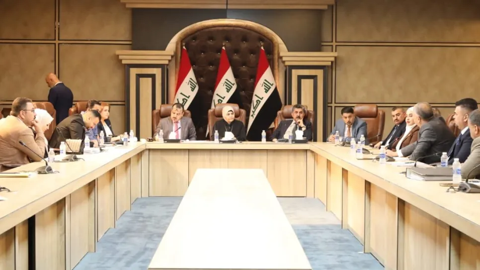 المالية النيابية وممثل التعليم.PNG