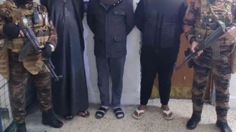اسلحة في البصرة.jpg