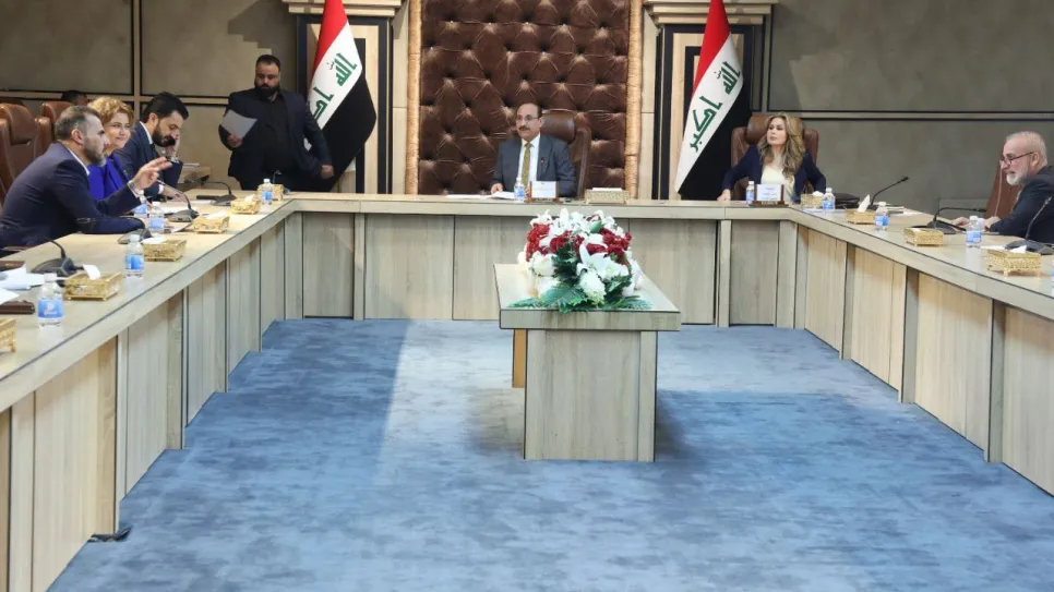اللجنة المالية.jpg