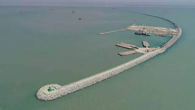 2020-08-25T085103Z_2135740096_RC2WKI9BQNSH_RTRMADP_3_IRAQ-BREAKWATER-GUINNESS.jpg