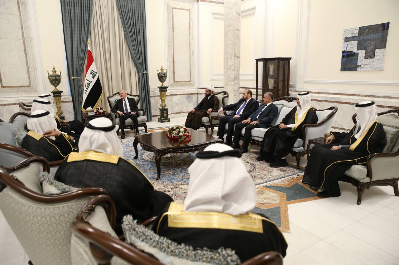 استقبل رئيس الجمهورية عبد اللطيف رشيد، يوم الخميس 9 شباط/فبراير 2023، في قصر بغداد، وزير الحج والعمرة في المملكة العربية السعودية توفيق الربيعة والوفد المرافق له.
