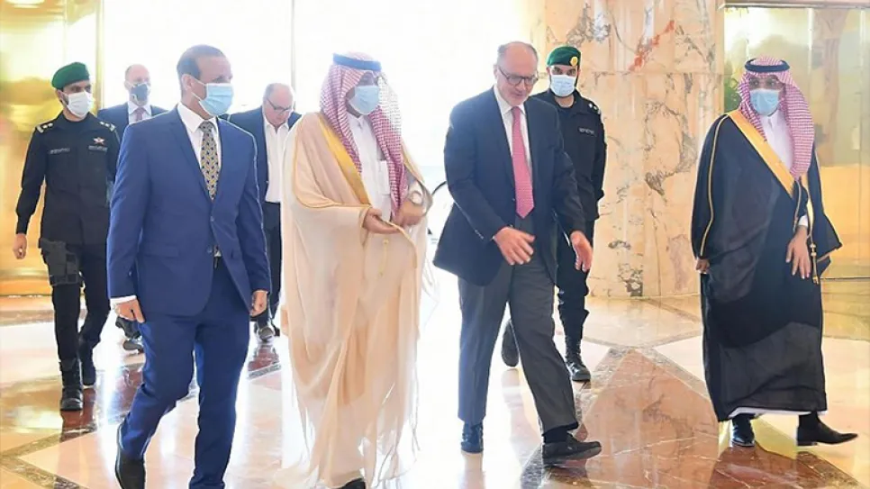 وزير المالية السعودية .jpg