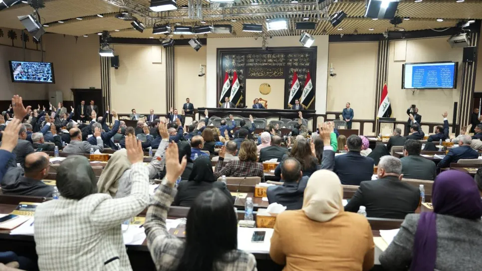 البرلمان يصوت 2.jpg