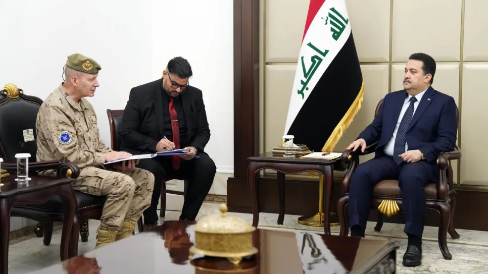 قائد بعثة الناتو.jpg