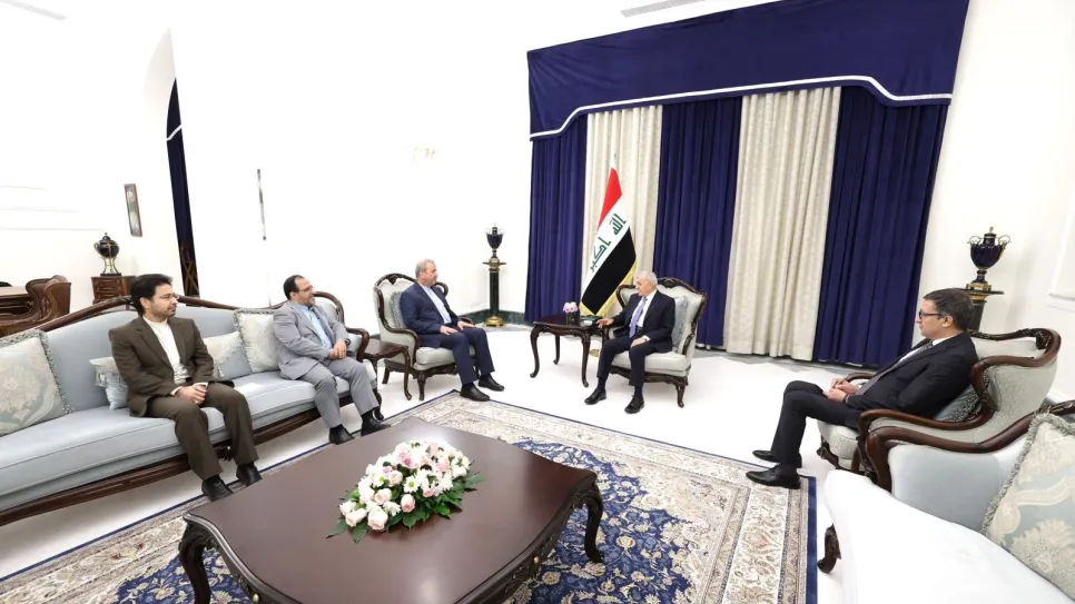 رئيس الجمهورية والسفير الإيراني.jpeg