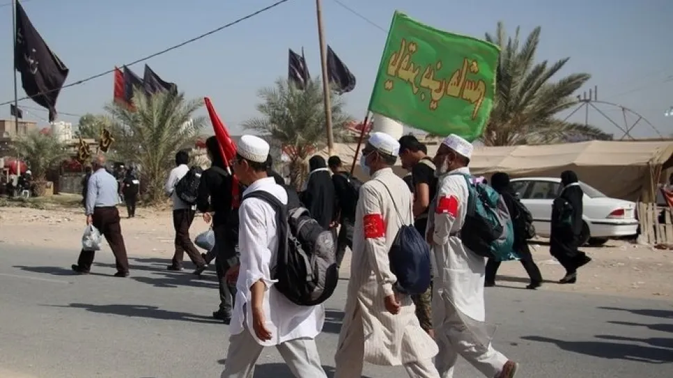 زوار باكستانيين.jpg