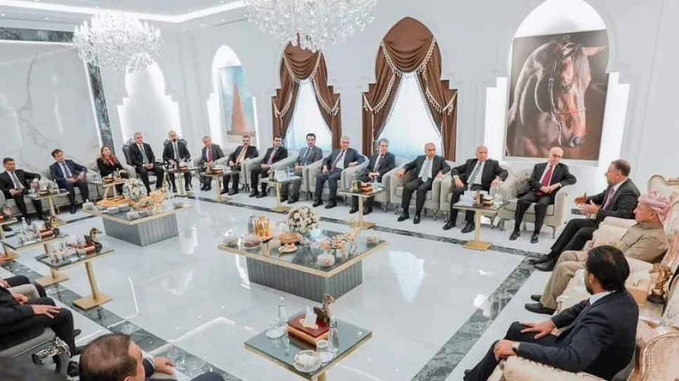 مسعود بارزاني في منزل الخنجر.jpg