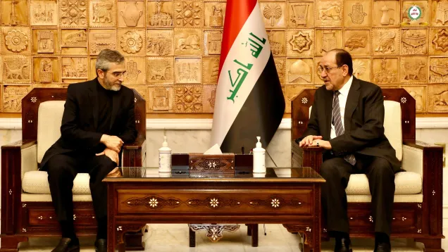 المالكي ووزير الخارجية الإيراني.jpg