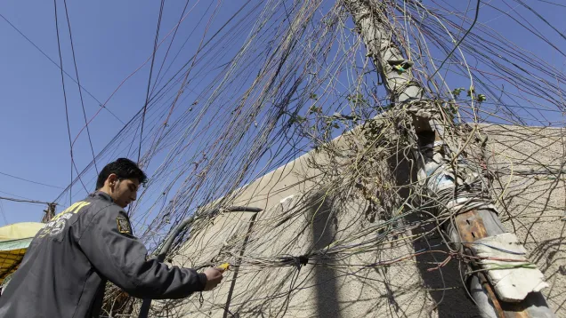 iraq_electrician001_2.jpg