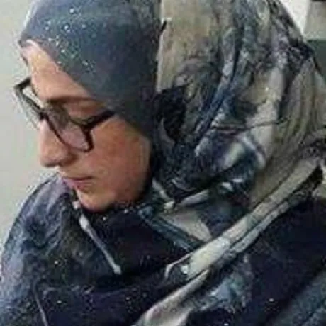 دانية منذر