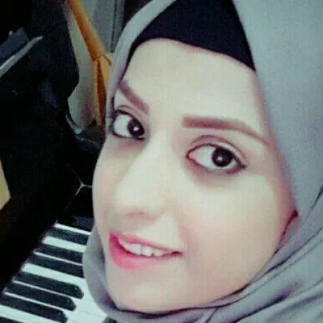 نور العنزي